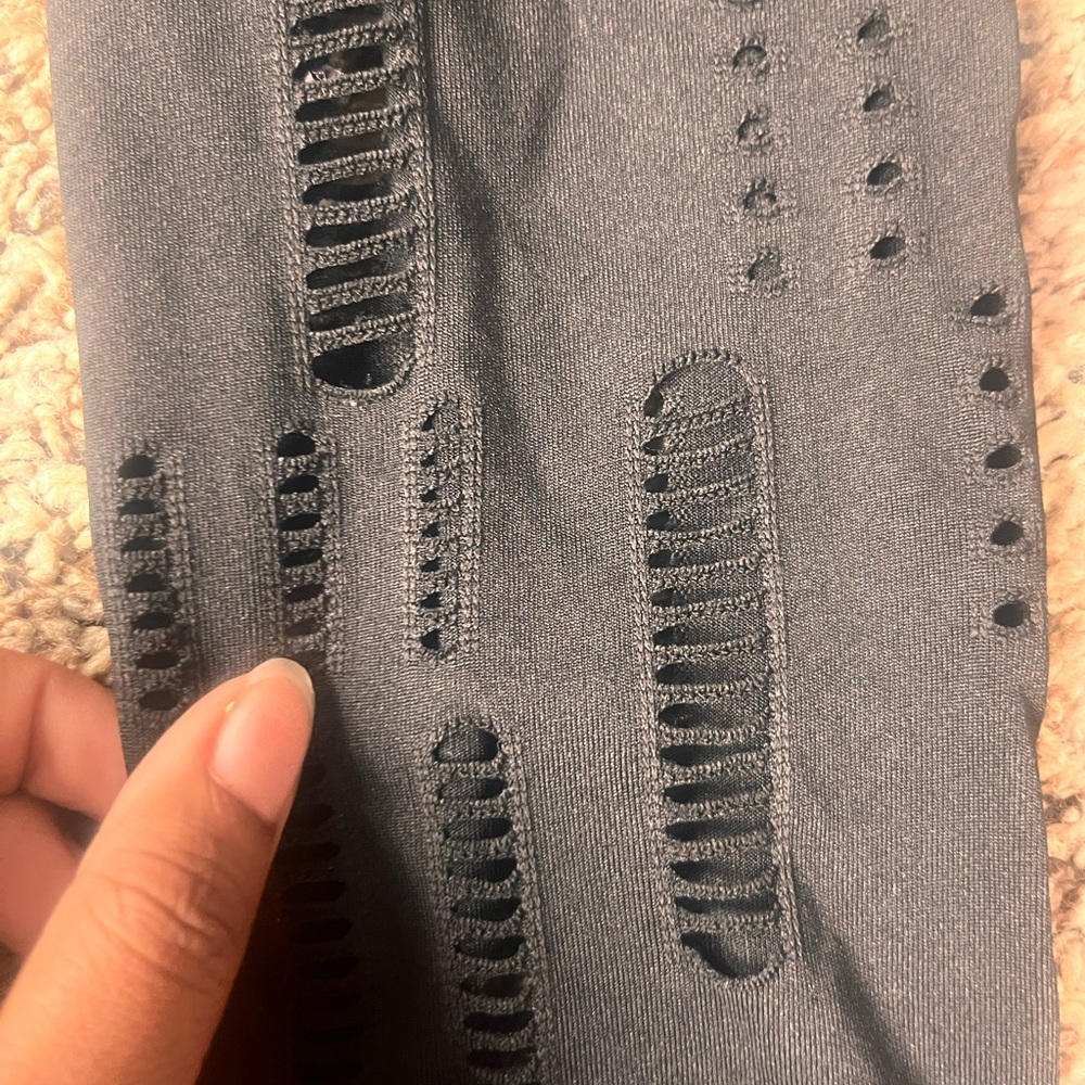Black set comes with leggings and cropped top